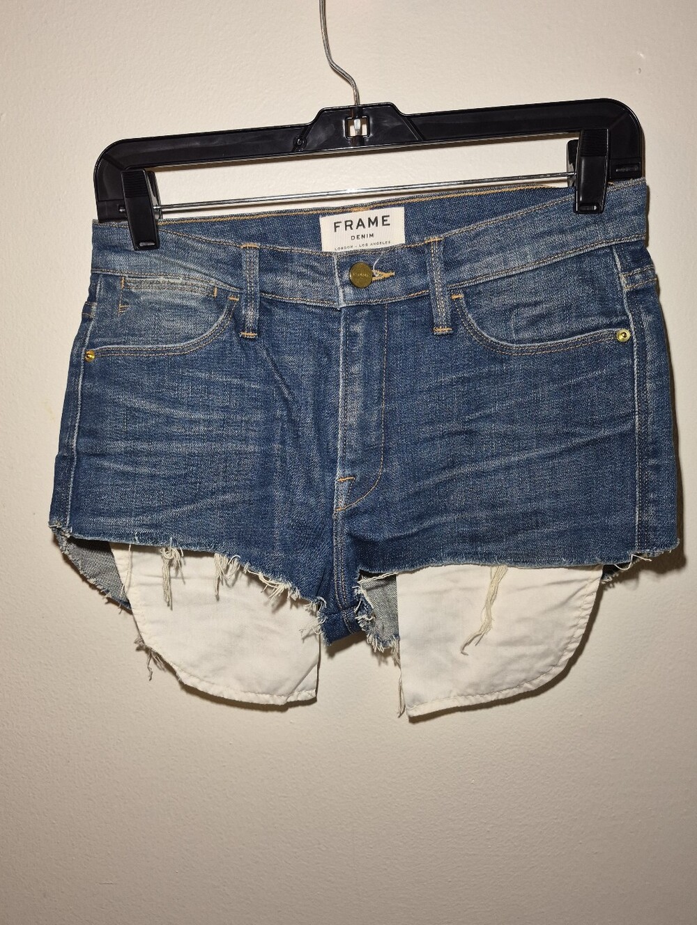 27) Nwot FRAME Exposed Pockets Medium Wash Cut Off Denim Short Shorts